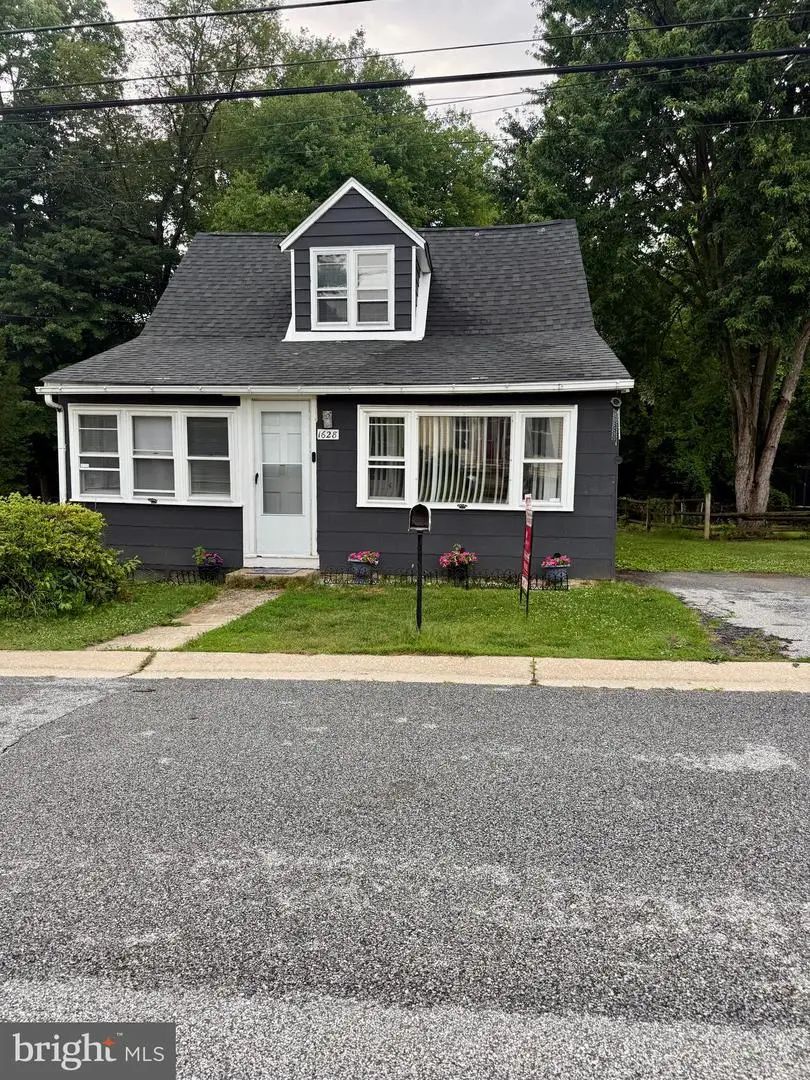 1628 Cherry St, Upper Chichester, PA 19061 - #1