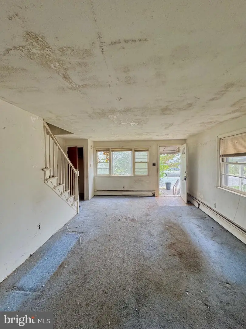 828 Broad St, Collingdale, PA 19023 - #3