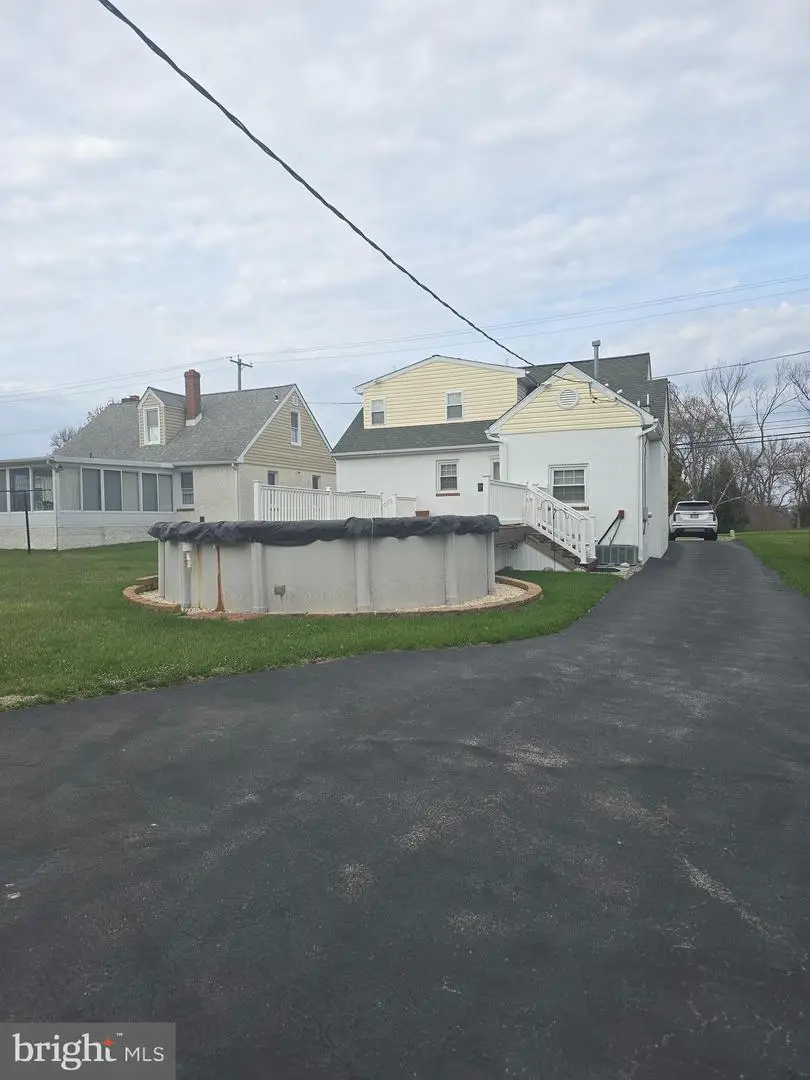 4110 Naamans Creek Rd, Upper Chichester, PA 19061 - #3