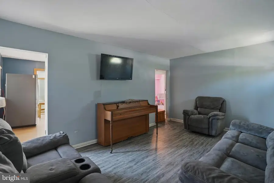 14 Ridge Rd, Aston, PA 19014 - #3