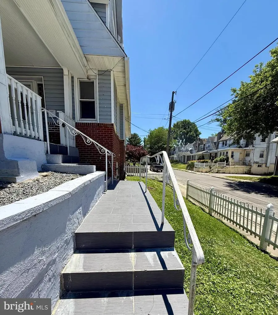 142 E Essex Ave, Lansdowne, PA 19050 - #3