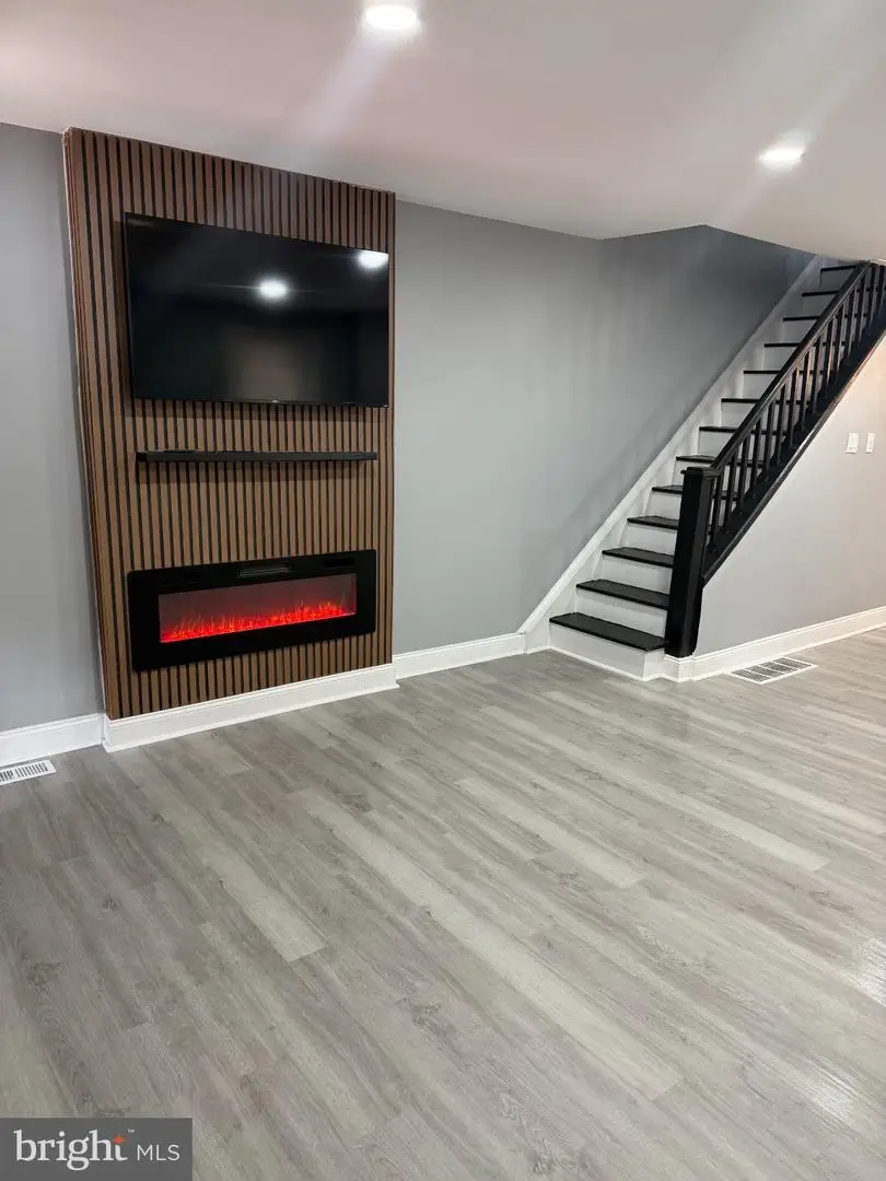 1827 W 4th St, Chester, PA 19013 - #3
