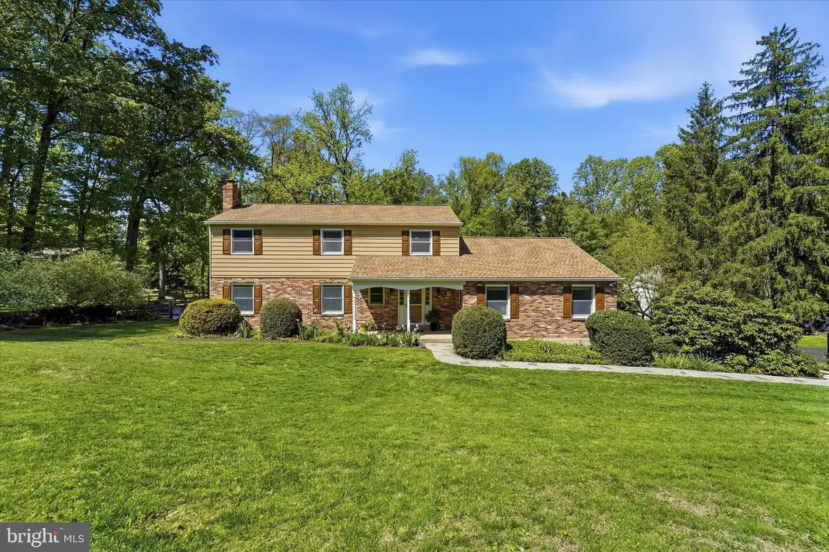 2 Woodbriar Dr, Media, PA 19063 - #1