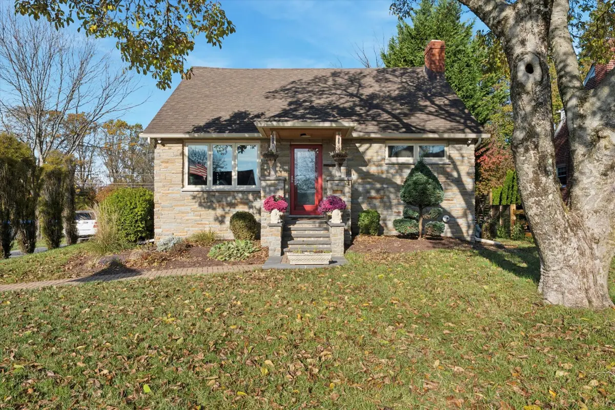 27 Mary Jane Ln #808, Newtown Square, PA 19073 - #1