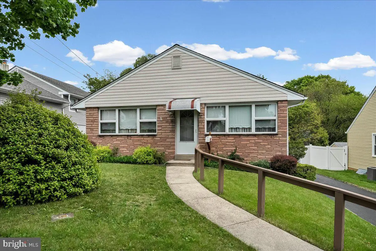 327 Ashland Ave, Secane, PA 19018 - #1
