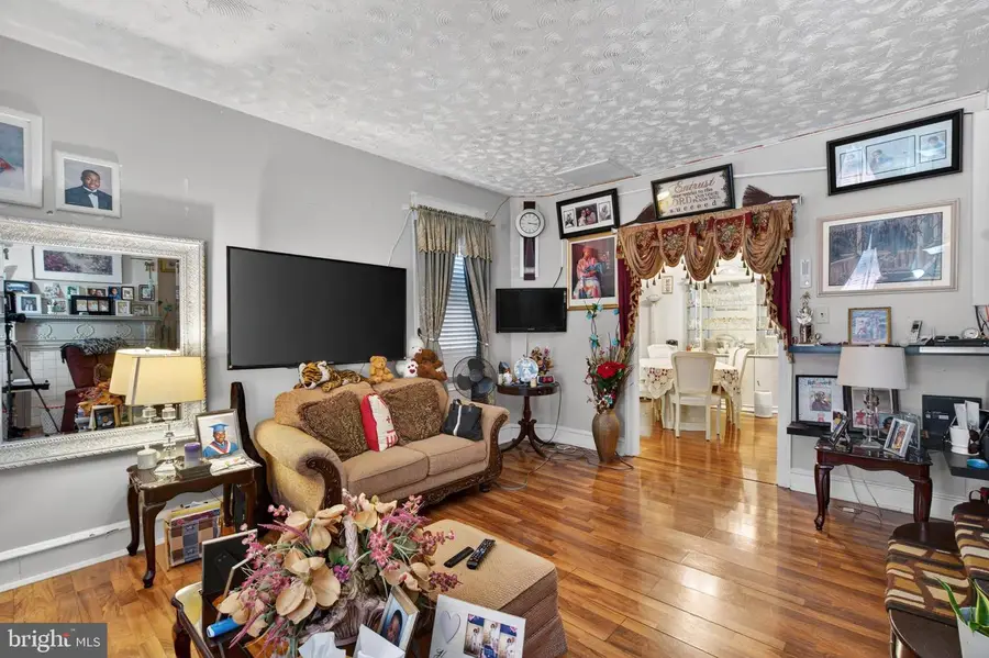 335 S 6th St, Darby, PA 19023 - #2