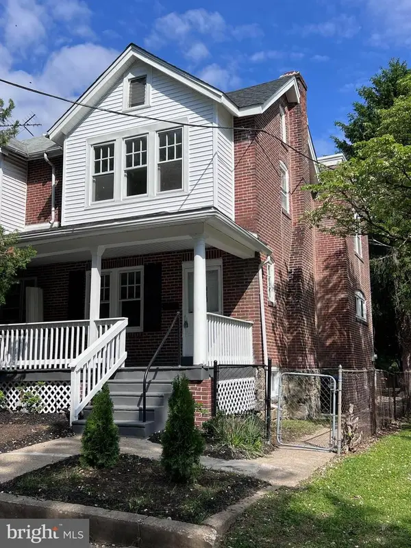 910 E 20th St, CHESTER, PA 19013