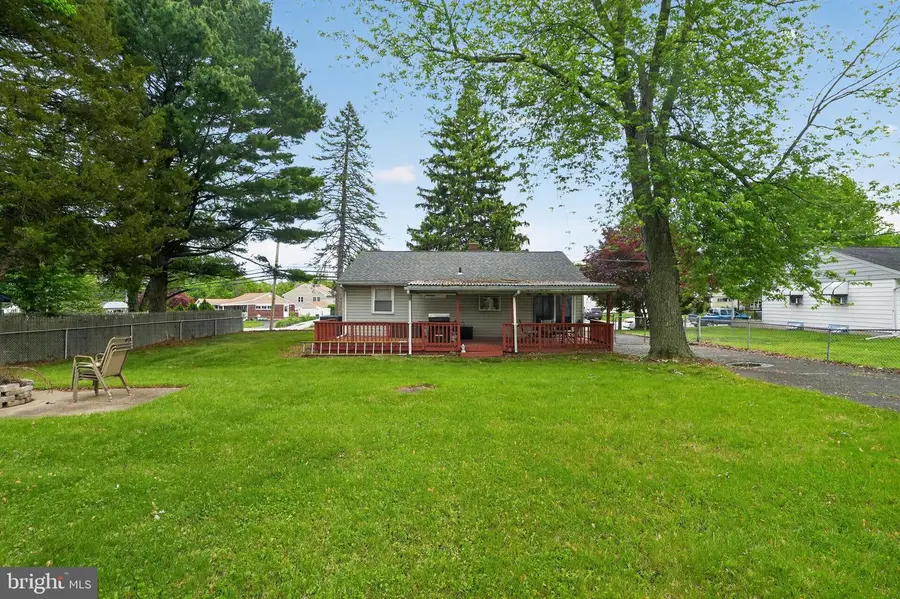 2112 Bridgewater Rd, Aston, PA 19014 - #3