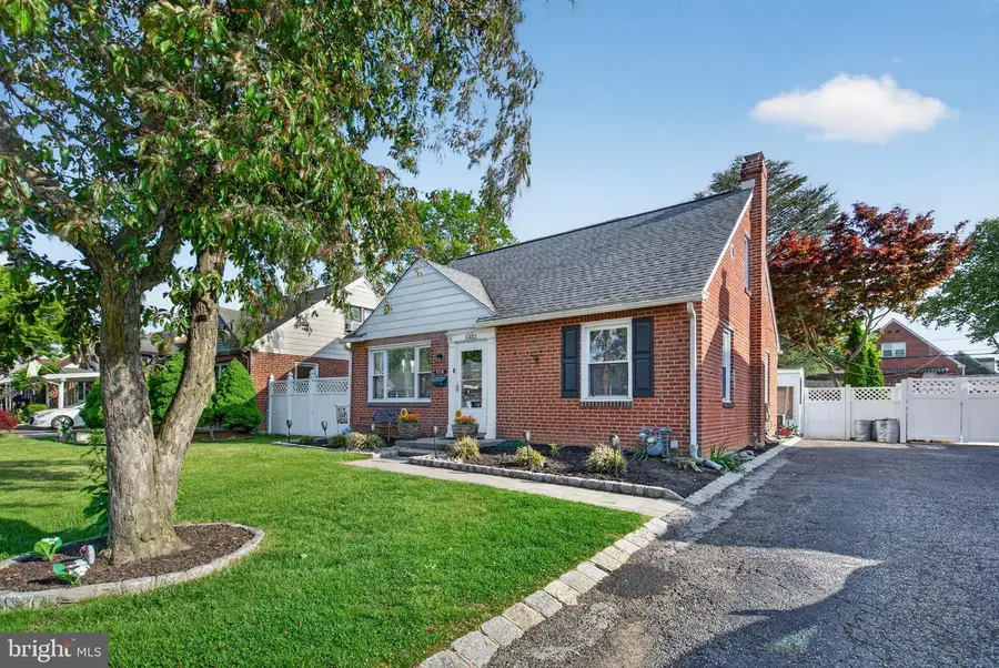 1332 Harrington Rd, Havertown, PA 19083 - #2