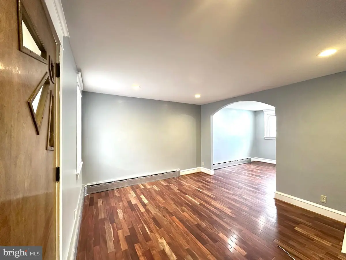 613 Copley Rd, Upper Darby, PA 19082 - #1