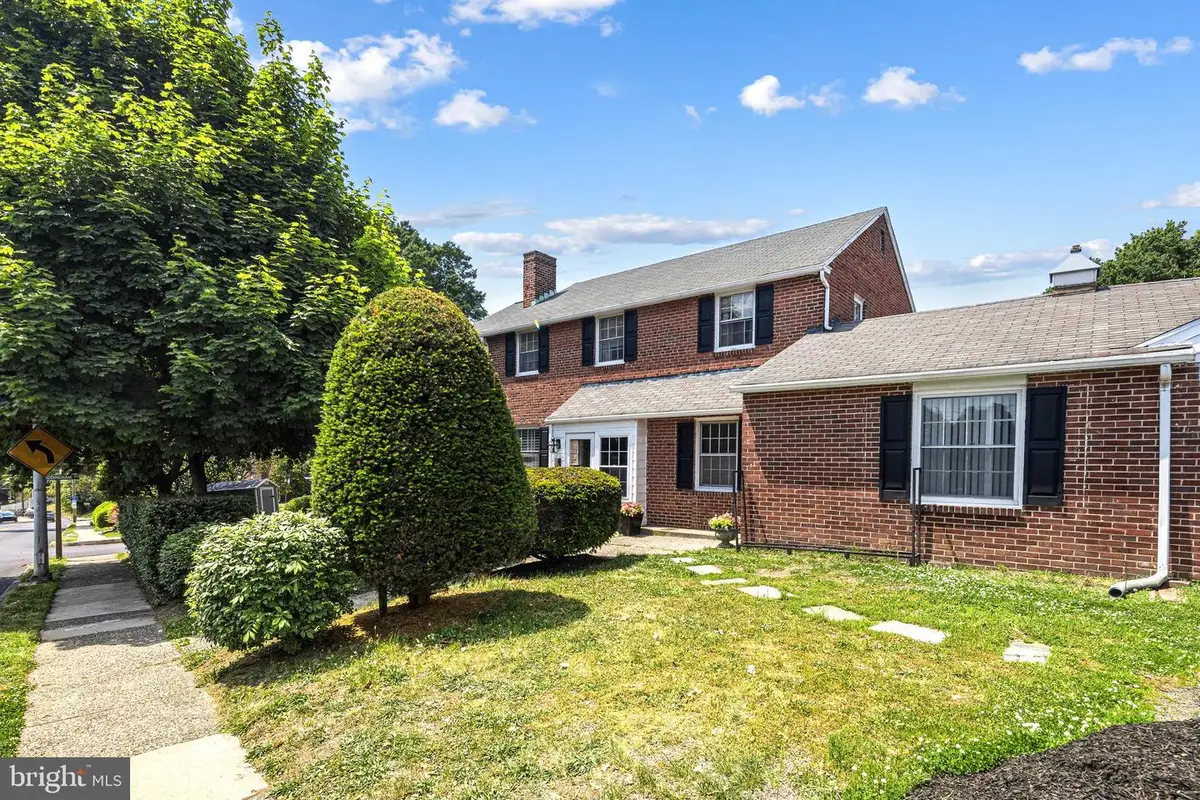 801 Addingham Ave, Drexel Hill, PA 19026 - #1