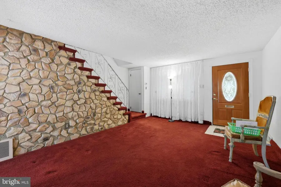 435 Seven Oaks Dr, Clifton Heights, PA 19018 - #3