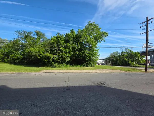 1906 W 3rd St, CHESTER, PA 19013