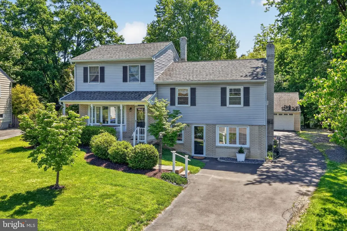 2225 E Helms Mnr, Upper Chichester, PA 19061 - #1