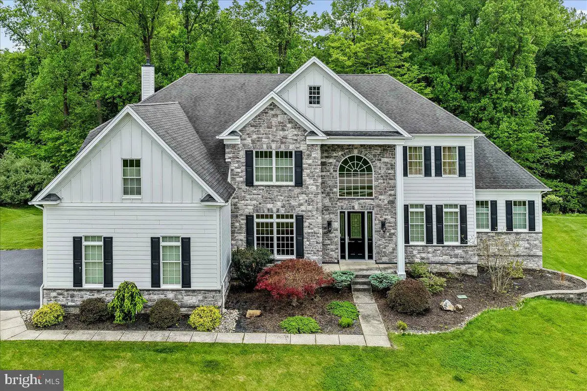 17 Evergreen Pl, Chadds Ford, PA 19317 - #1