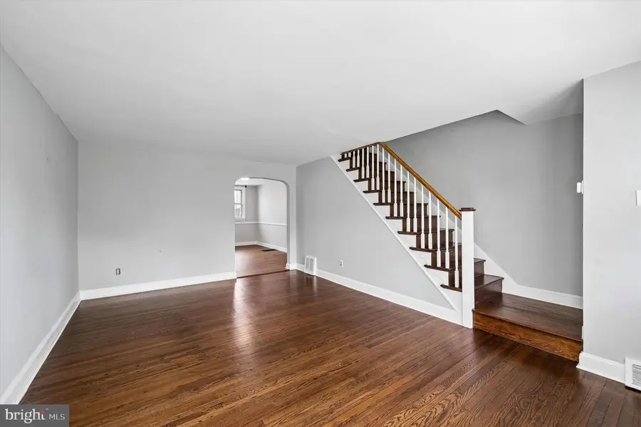 246 Pine St, Glenolden, PA 19036 - #2