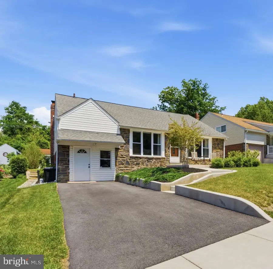 1435 Windsor Park Ln, Havertown, PA 19083 - #2