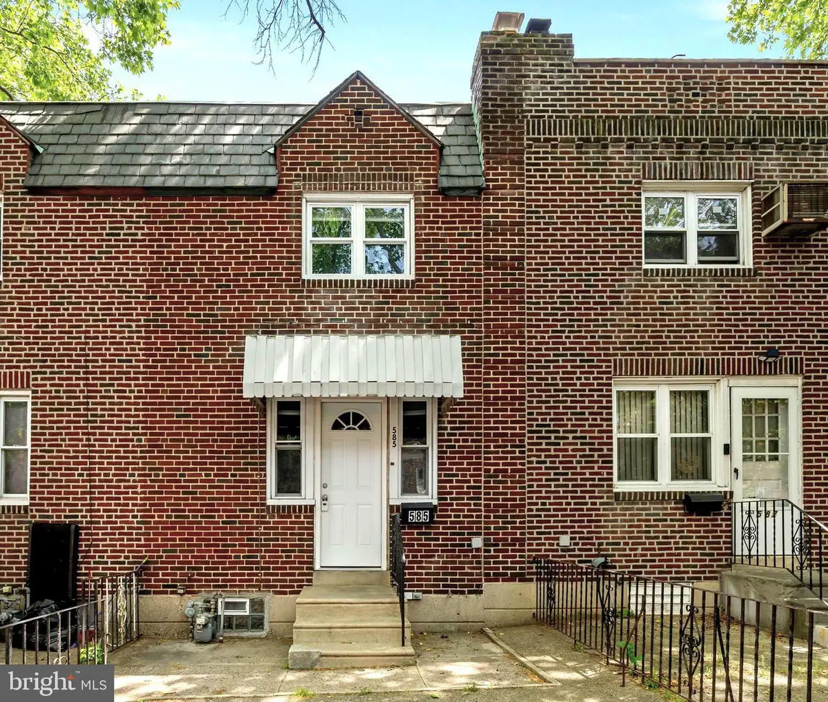 585 Snowden Rd, Upper Darby, PA 19082 - #1