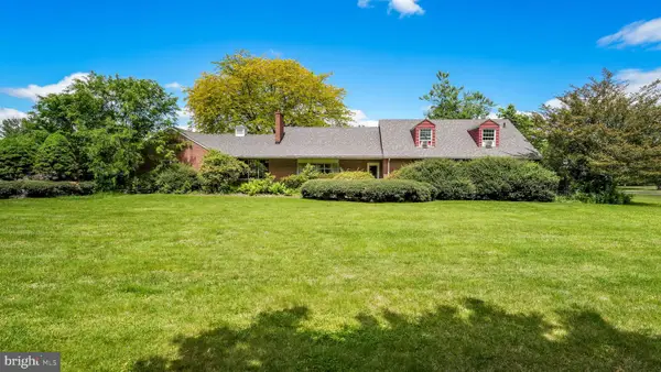 1591 Middletown, GRADYVILLE, PA 19039
