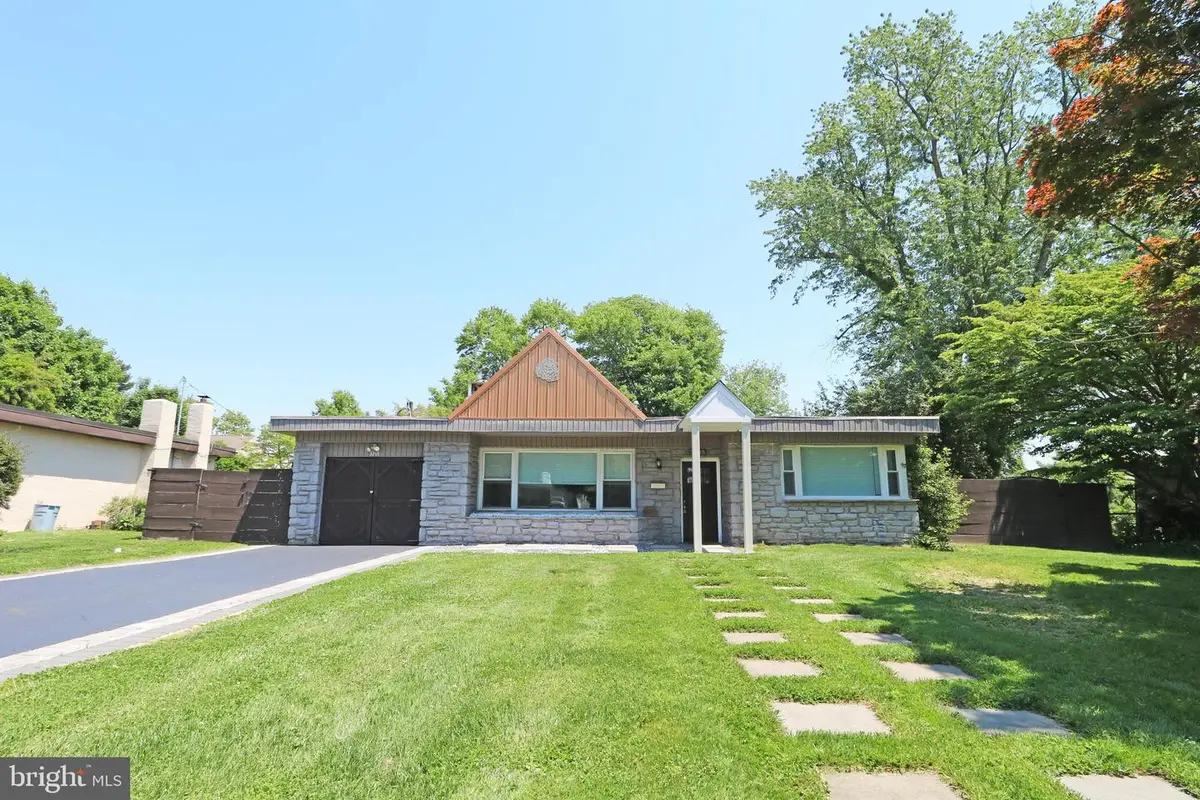 2205 Mary Ln, Broomall, PA 19008 - #1