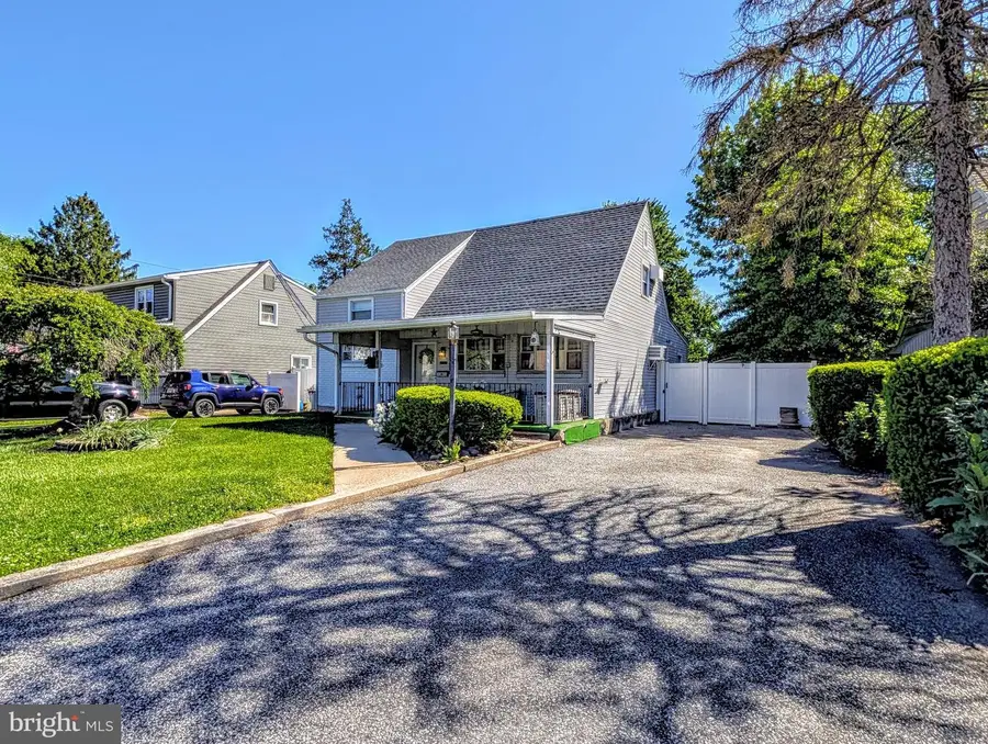 714 Wyndom Ter, Secane, PA 19018 - #2