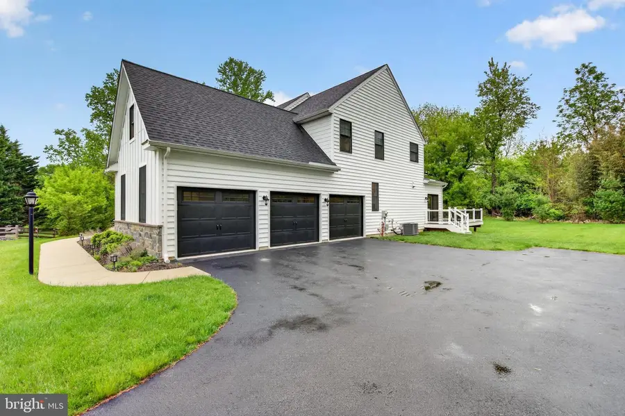 7 Overfield Ln, Glen Mills, PA 19342 - #3