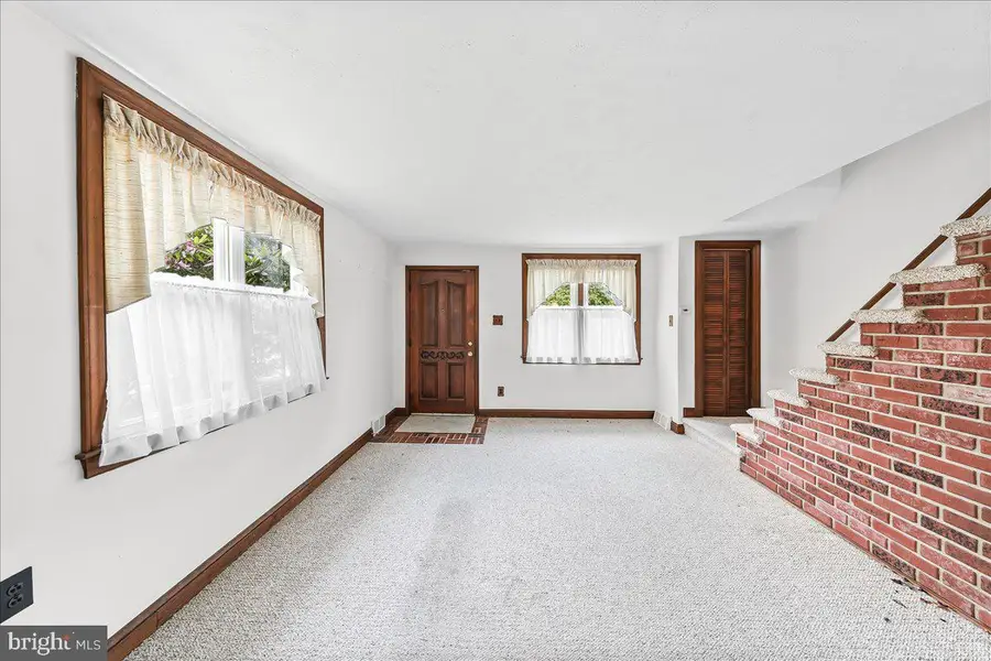 473 Westmont Dr, Collingdale, PA 19023 - #2