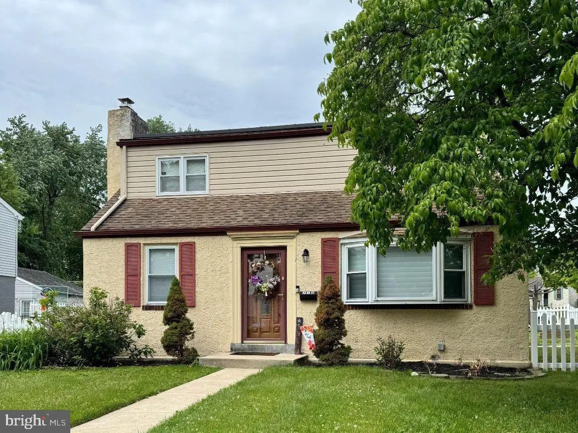 718 Pearl Ave, Morton, PA 19070 - #1