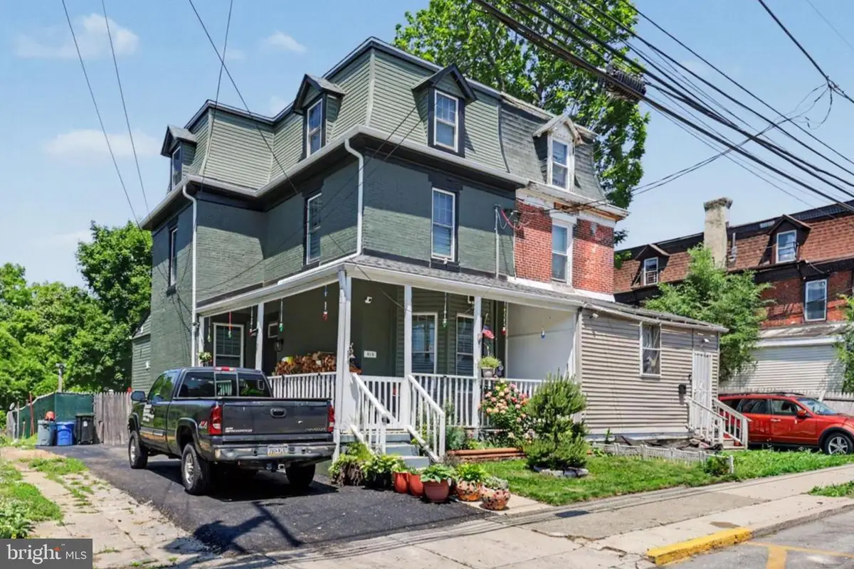 410 S 7th St, Darby, PA 19023 - #1