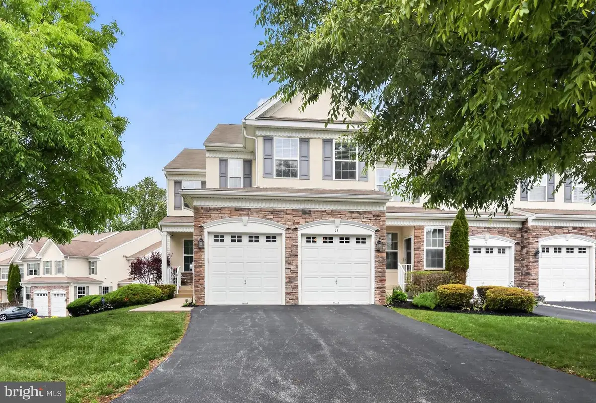 15 Newberry Ct, Glen Mills, PA 19342 - #1