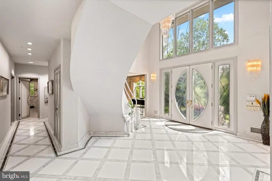 46 Sleepy Hollow Dr, Newtown Square, PA 19073 - #3