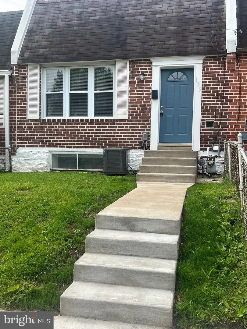 135 Ervin Ave, Marcus Hook, PA 19061 - #1