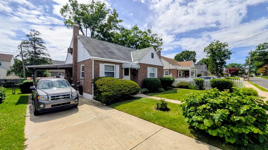 429 Evergreen Ave, Folsom, PA 19033 - #2
