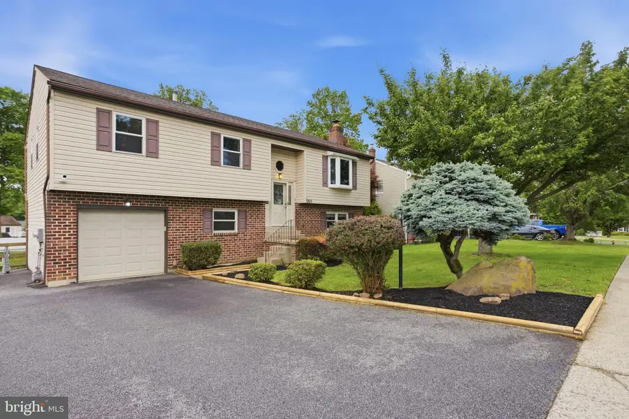 2206 Briarcliff Ave, Upper Chichester, PA 19061 - #2