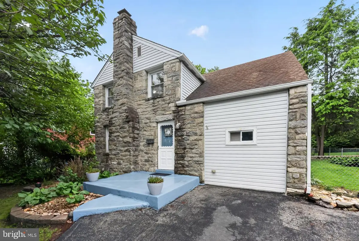 506 W South Ave, Glenolden, PA 19036 - #1