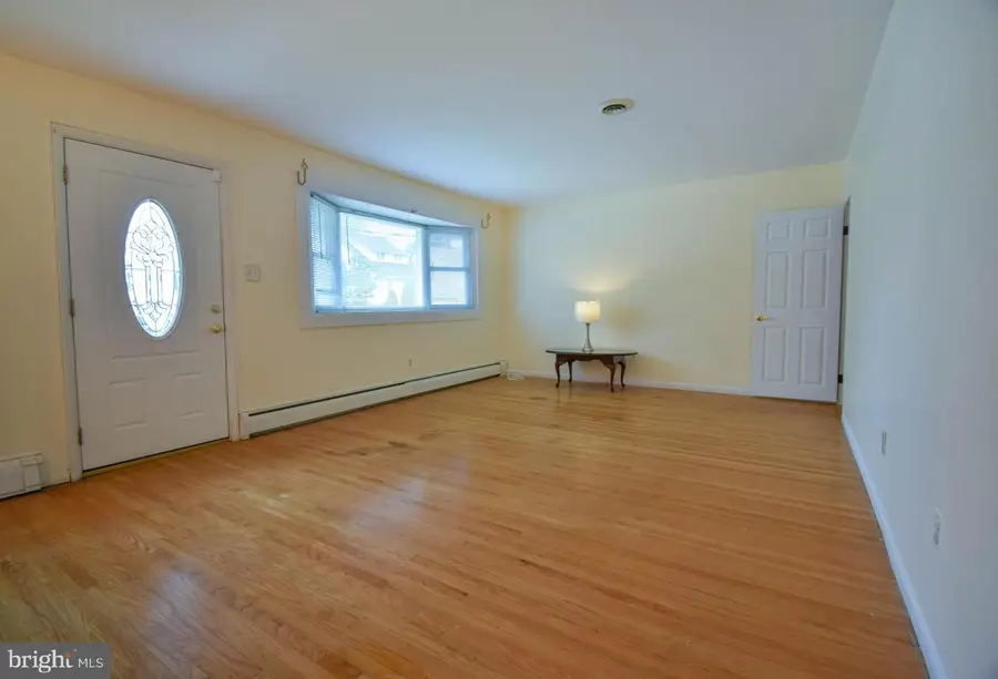 411 Sharp Ave, Glenolden, PA 19036 - #2