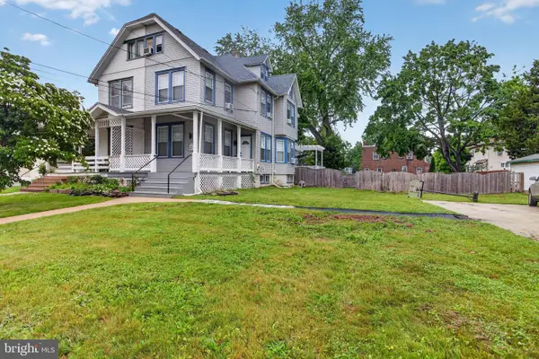 825 Andrews Ave, DARBY, PA 19023