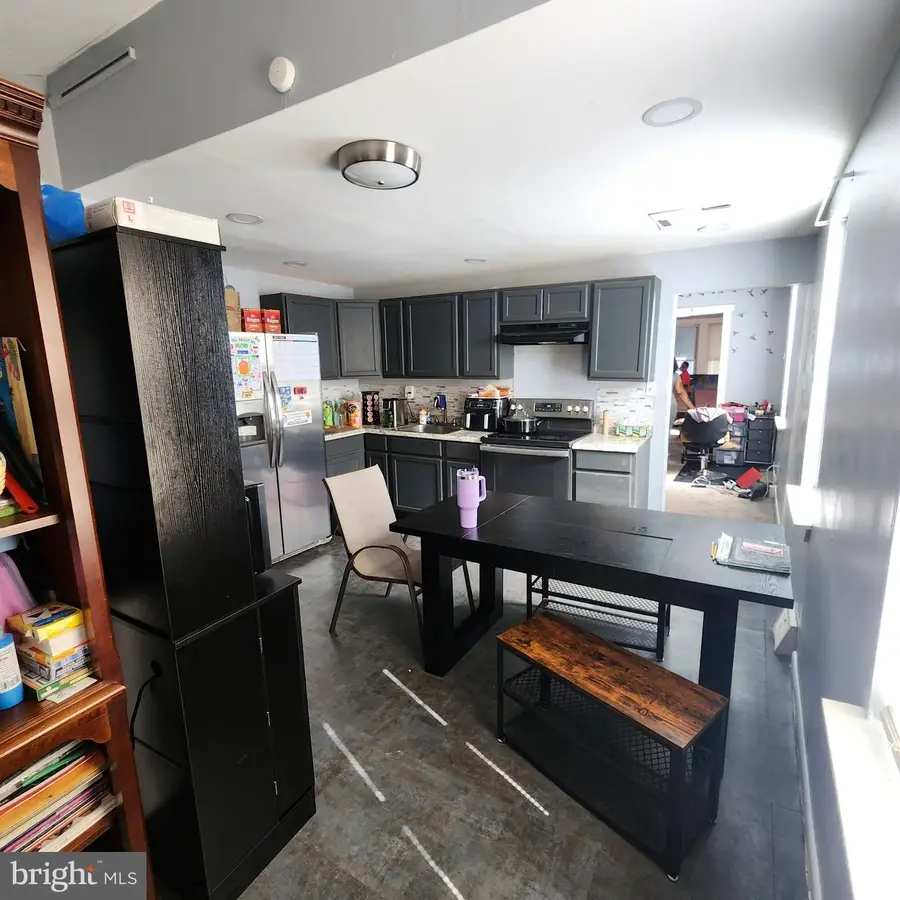 206 Harvey Ave, Marcus Hook, PA 19061 - #3