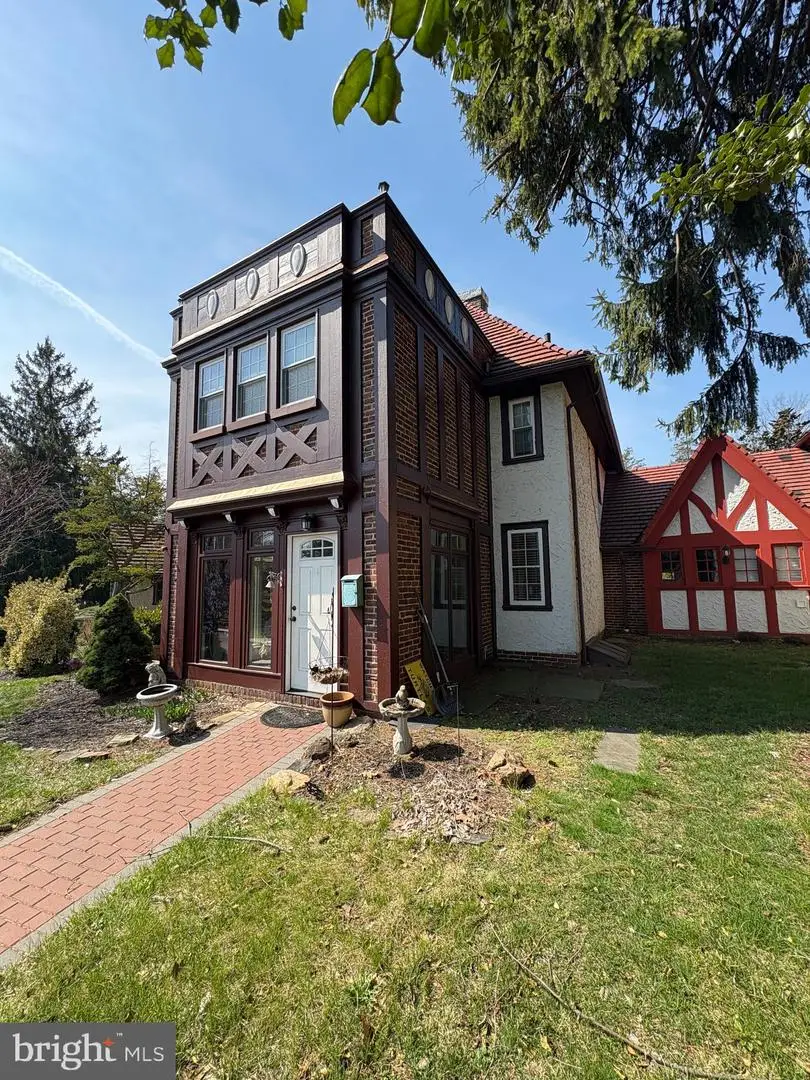 14 Windsor Cir, Springfield, PA 19064 - #2