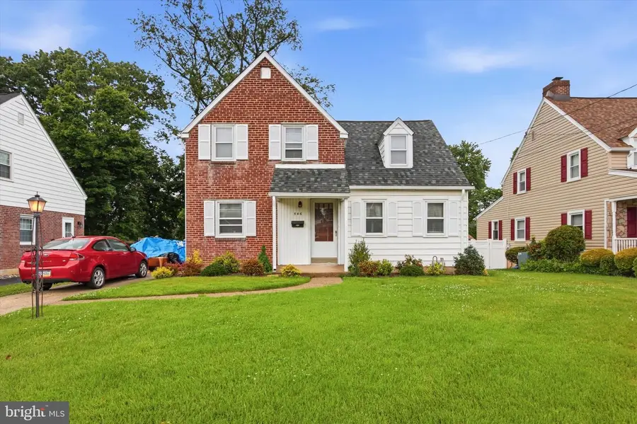 546 Arlington Ave, Folsom, PA 19033 - #2