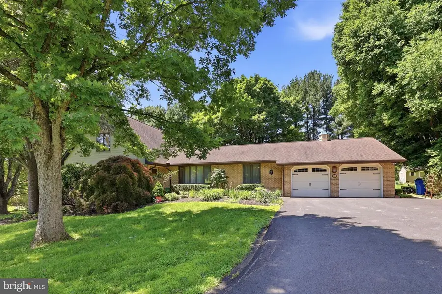 1295 Wakefield Ct Ct, Glen Mills, PA 19342 - #2