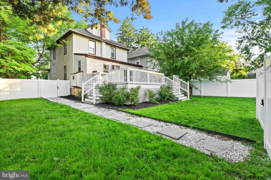 913 10th Ave, Prospect Park, PA 19076 - #3