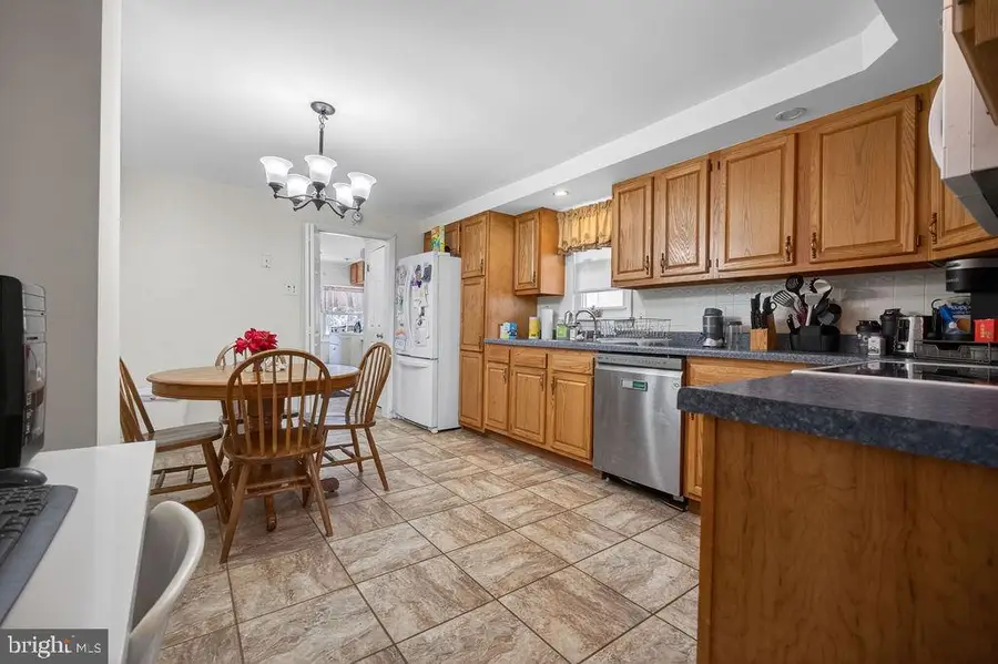 330 Ruth Ave, Upper Chichester, PA 19014 - #2