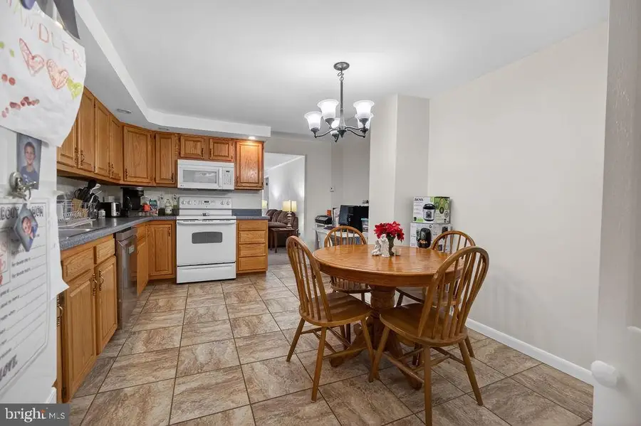 330 Ruth Ave, Upper Chichester, PA 19014 - #3