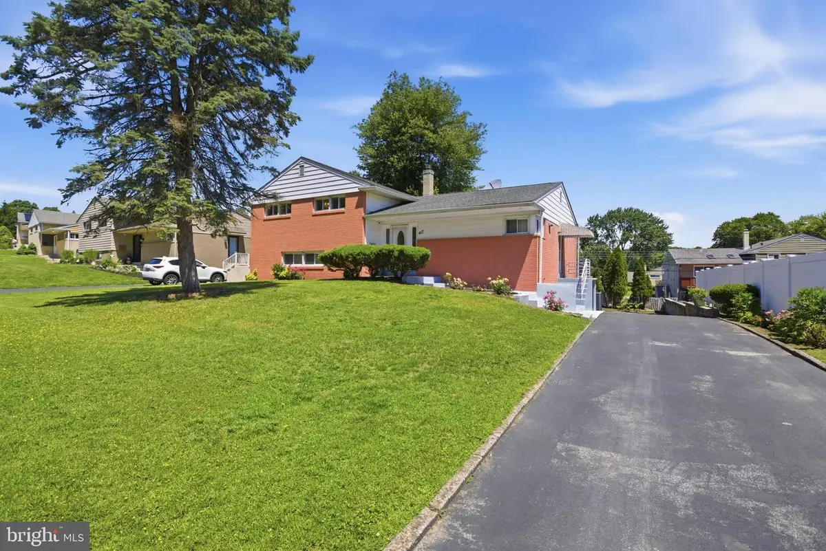 417 Foster Dr, Springfield, PA 19064 - #1