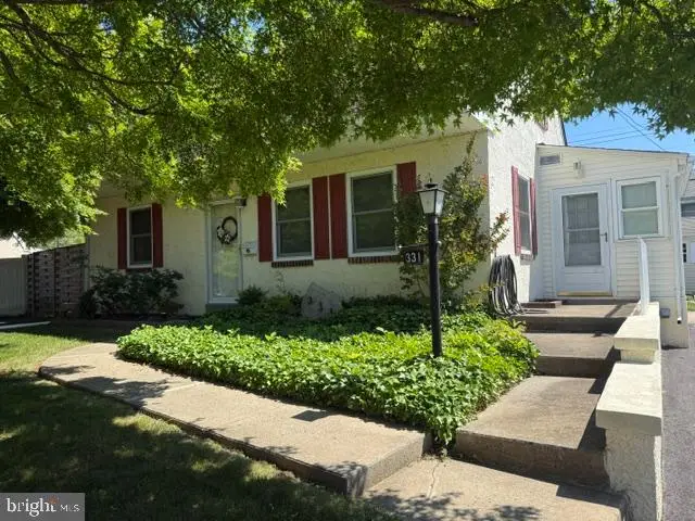 331 E Woodlyn Cir, Woodlyn, PA 19094 - #1