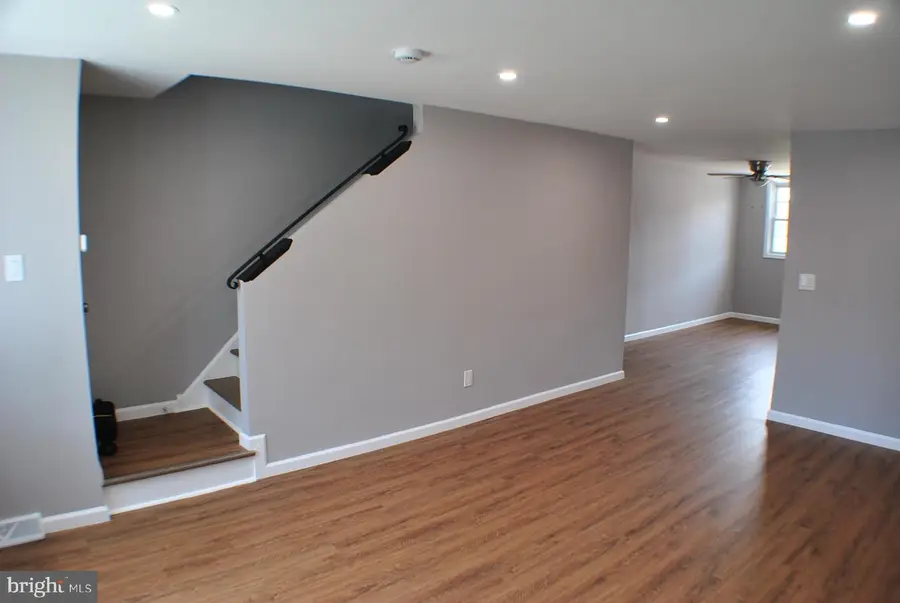 512 S 2nd St, Darby, PA 19023 - #3