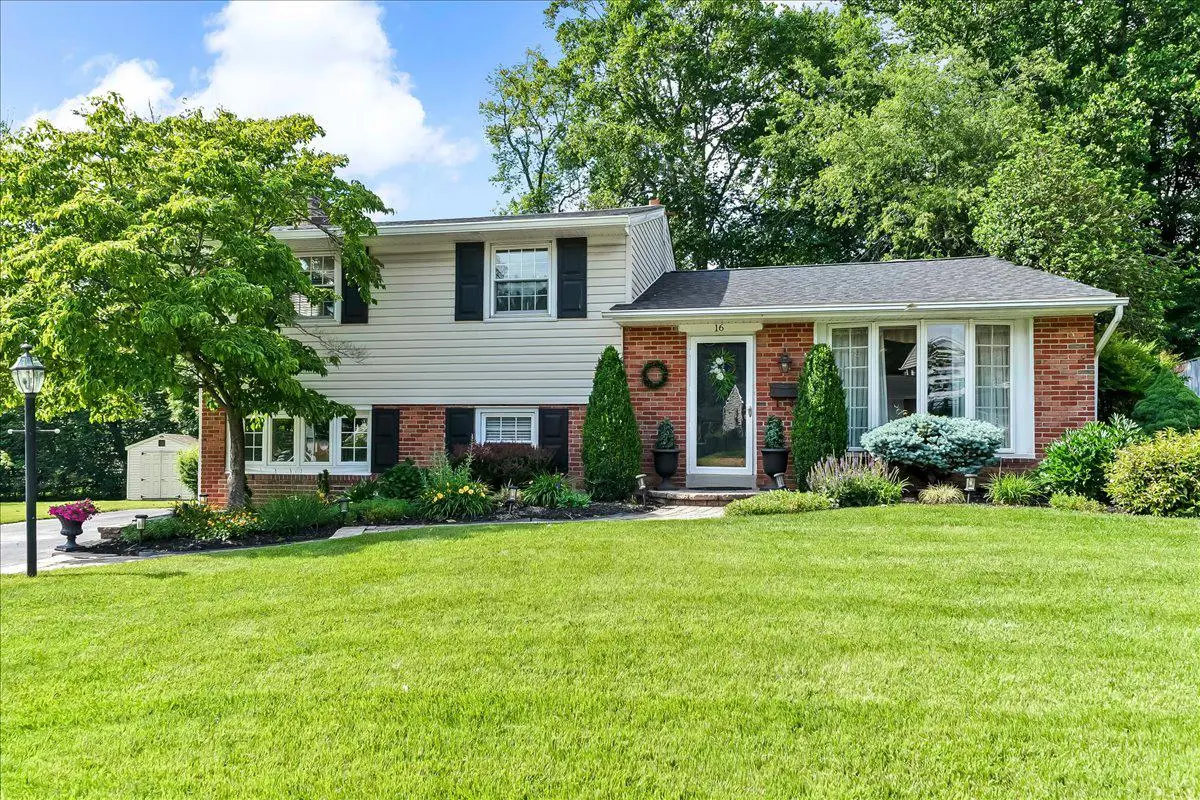 16 Grove Ln, Broomall, PA 19008 - #1