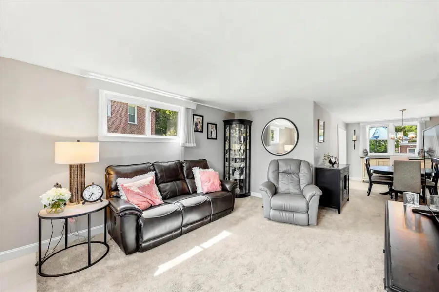 5242 Gramercy Dr, Clifton Heights, PA 19018 - #3