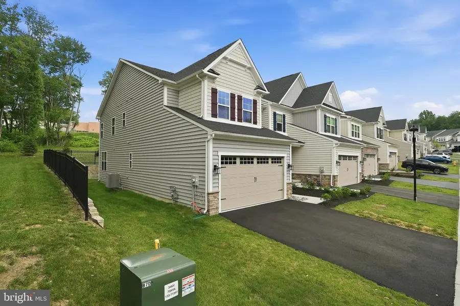 411 W Ponds Edge Dr, Media, PA 19063 - #3